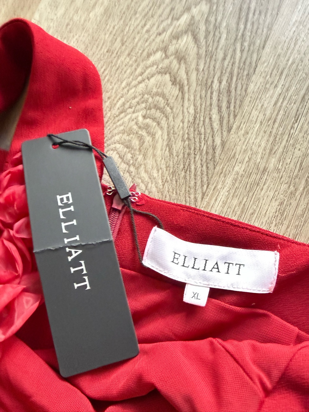 elliatt evanora red wine high low 3d floral applique maxi gown dress size XL NEW - Picture 10 of 13